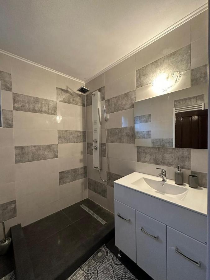 הוילה קורטאה דה ארגס Casa Eroilor מראה חיצוני תמונה